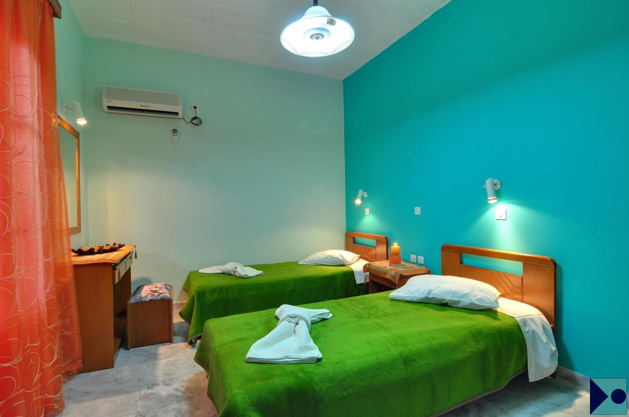 Hotel Smaragdi Apartments Vissa Chambre photo