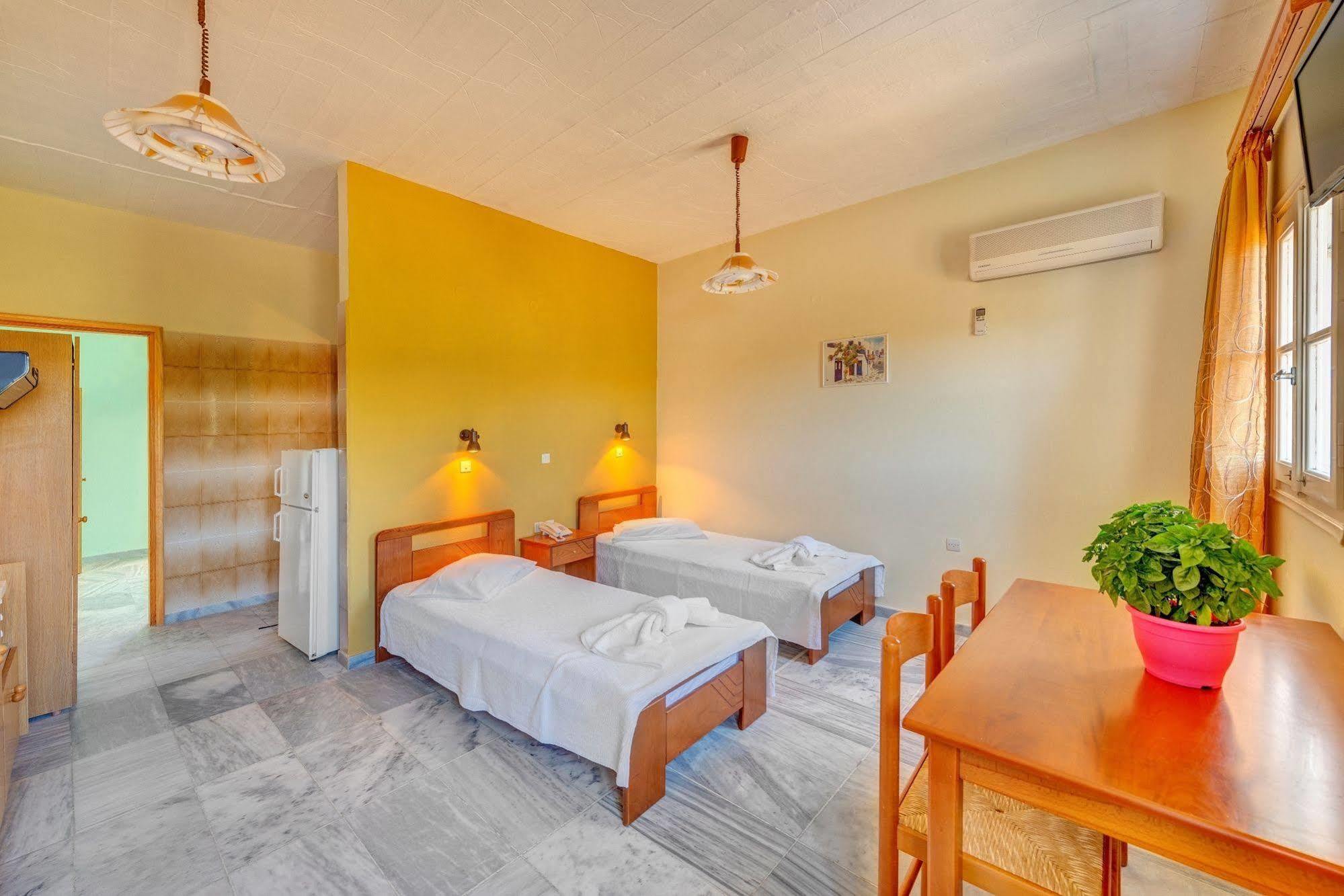 Hotel Smaragdi Apartments Vissa Extérieur photo