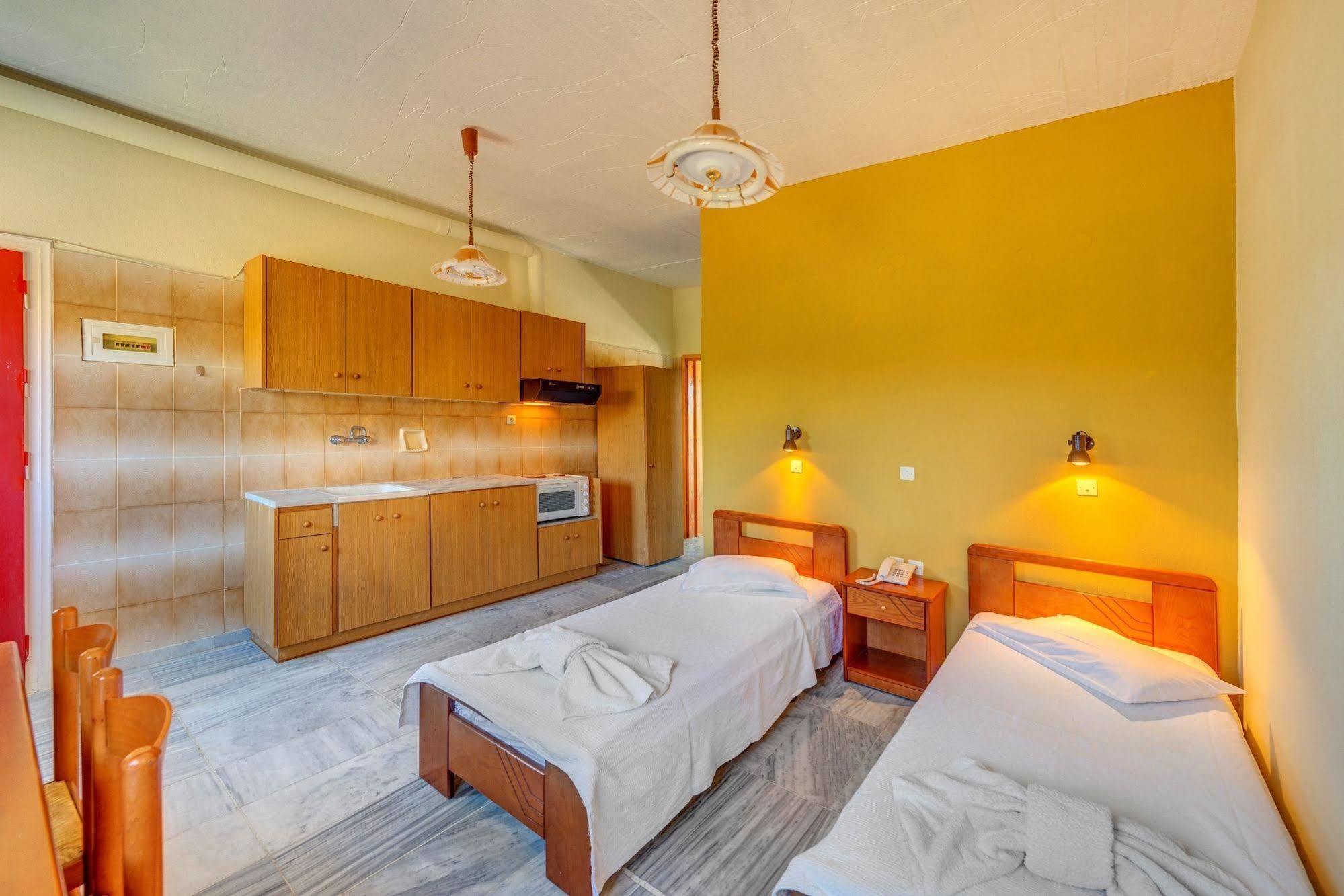 Hotel Smaragdi Apartments Vissa Extérieur photo